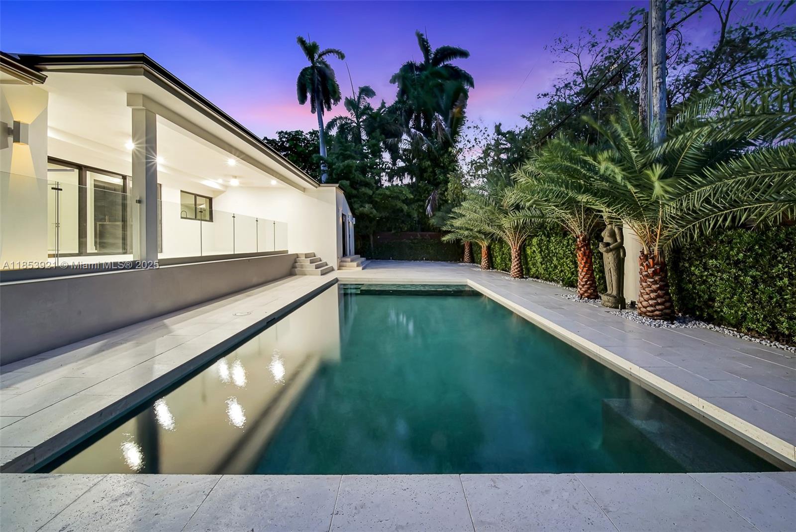 899 NE 71st St Miami, FL 33138