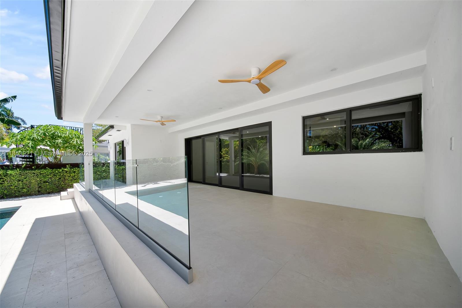 899 NE 71st St Miami, FL 33138