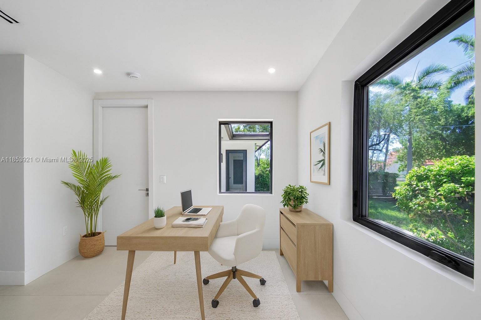 899 NE 71st St Miami, FL 33138