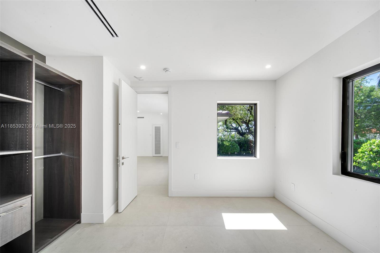 899 NE 71st St Miami, FL 33138