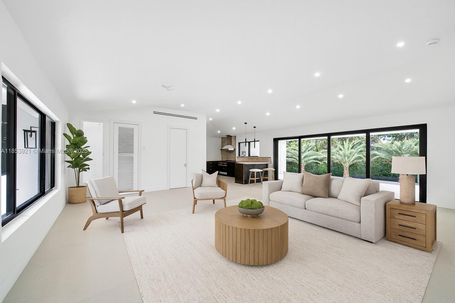 899 NE 71st St Miami, FL 33138