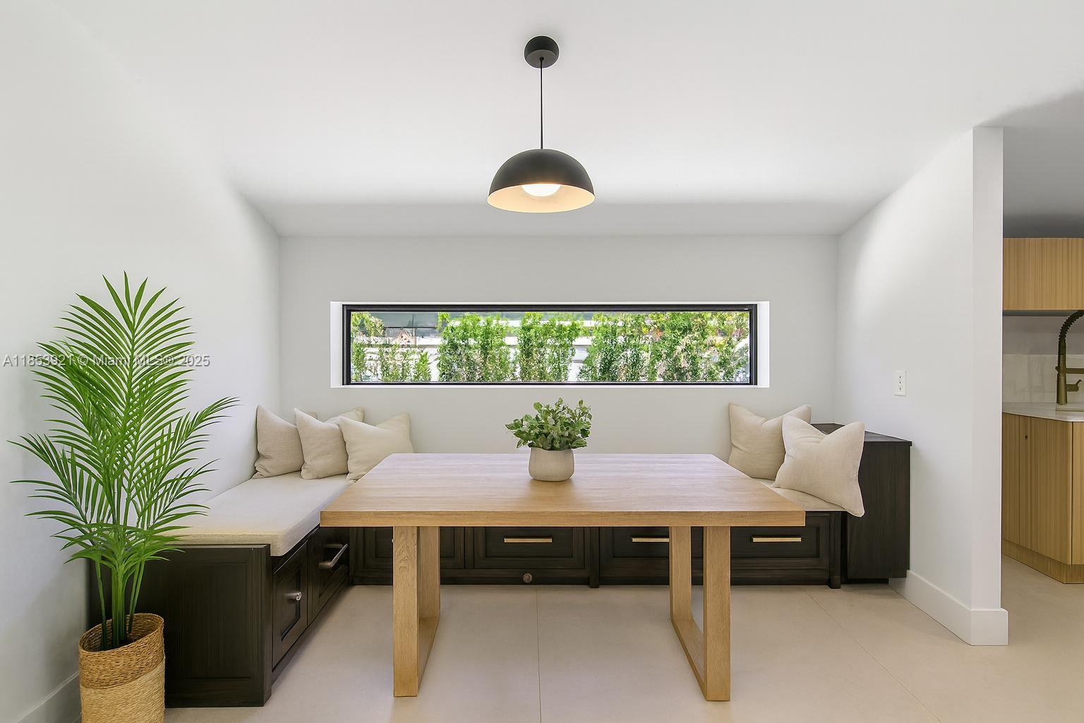 899 NE 71st St Miami, FL 33138