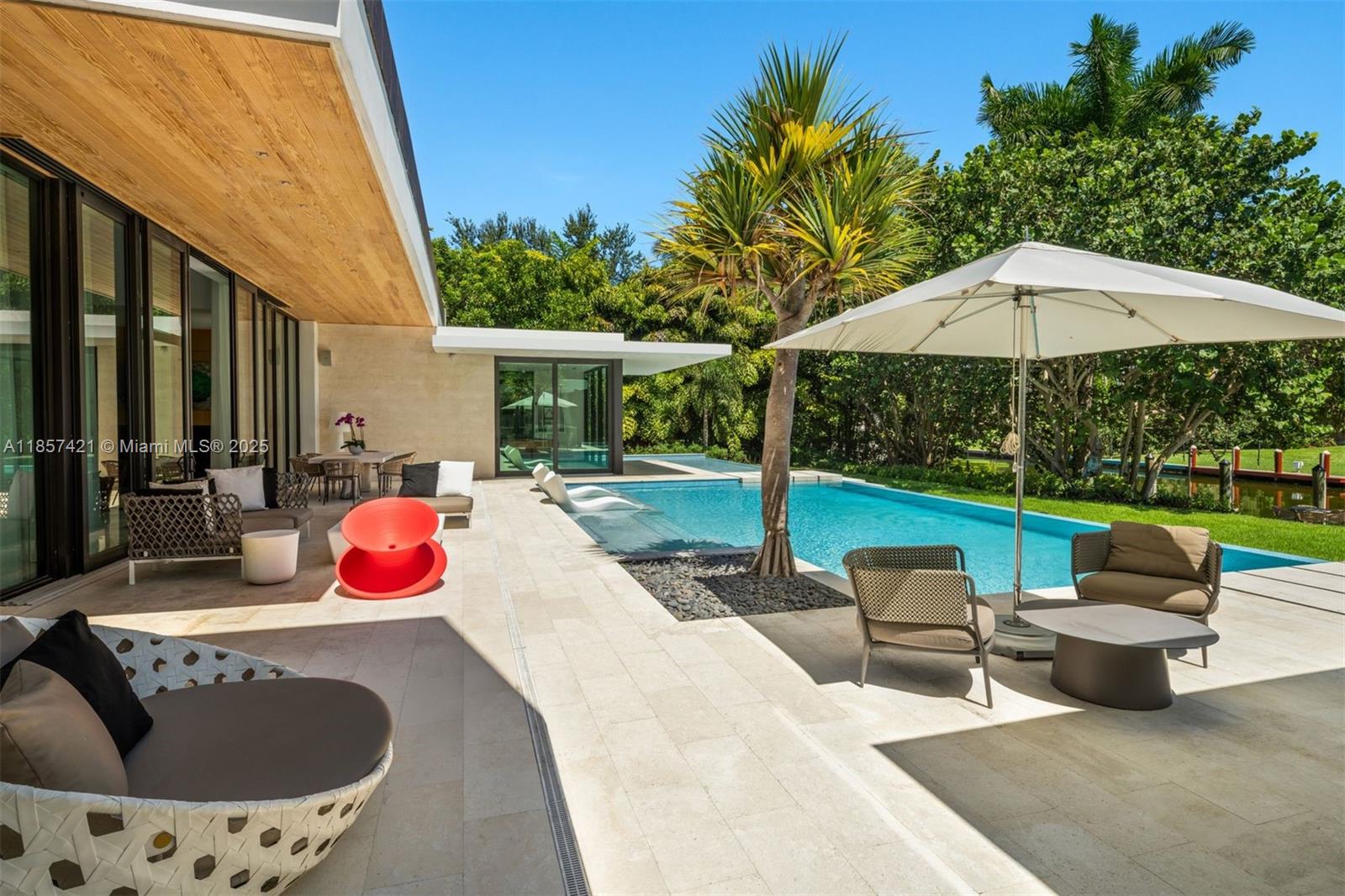 540 Leucadendra Dr Coral Gables, FL 33156 540 Leucadendra Dr Coral Gables, FL 33156