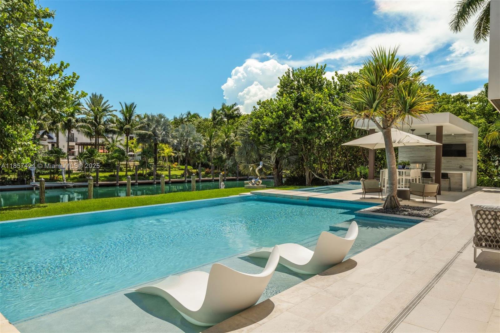 540 Leucadendra Dr Coral Gables, FL 33156 540 Leucadendra Dr Coral Gables, FL 33156