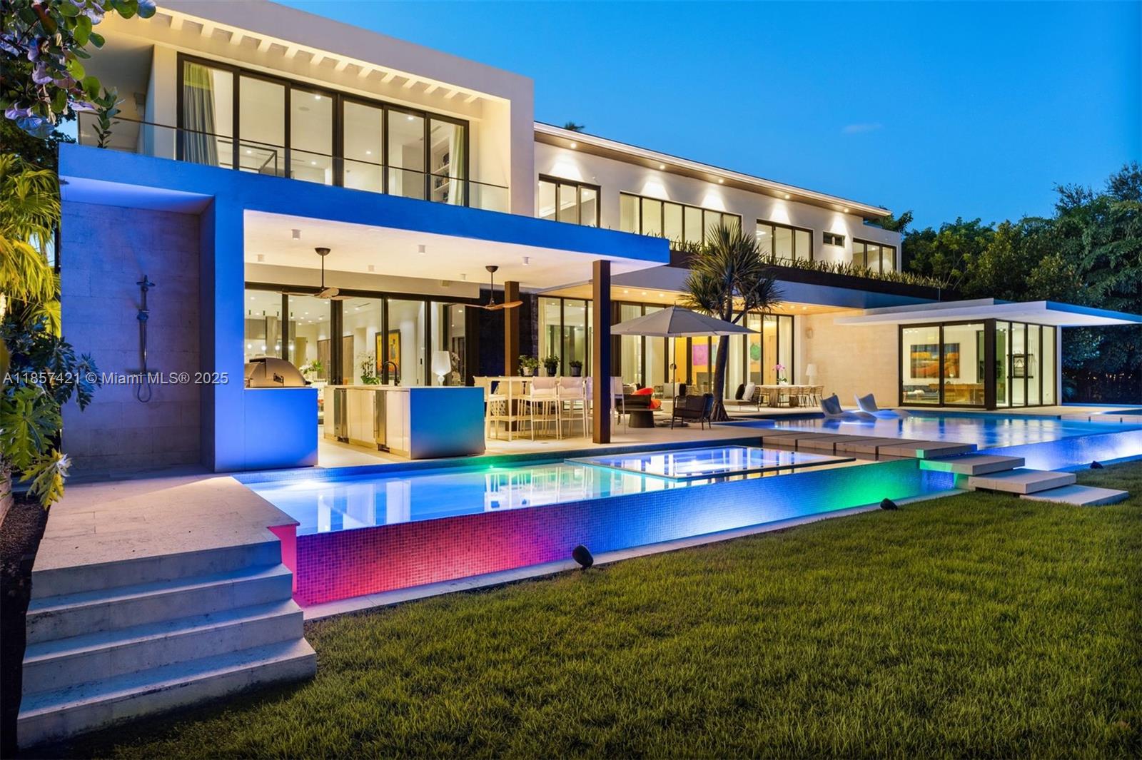 540 Leucadendra Dr Coral Gables, FL 33156 540 Leucadendra Dr Coral Gables, FL 33156