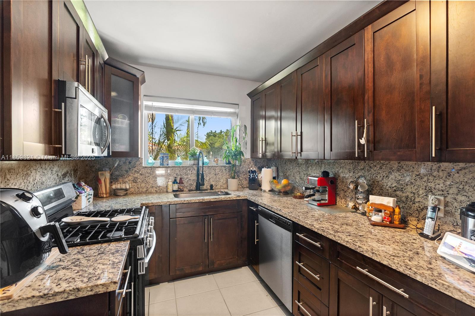 7528 Hispanola Ave North Bay Village, FL 33141