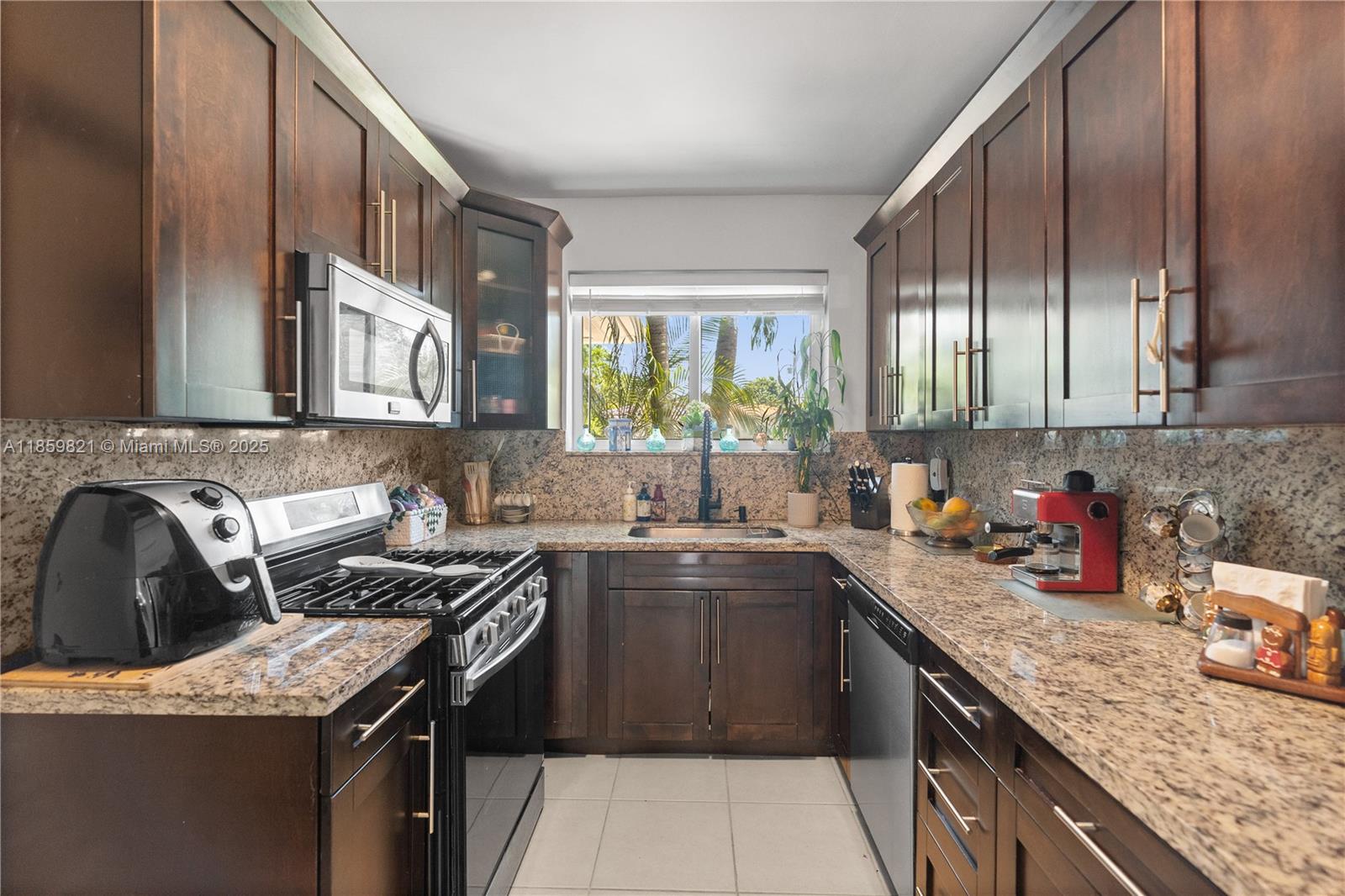 7528 Hispanola Ave North Bay Village, FL 33141