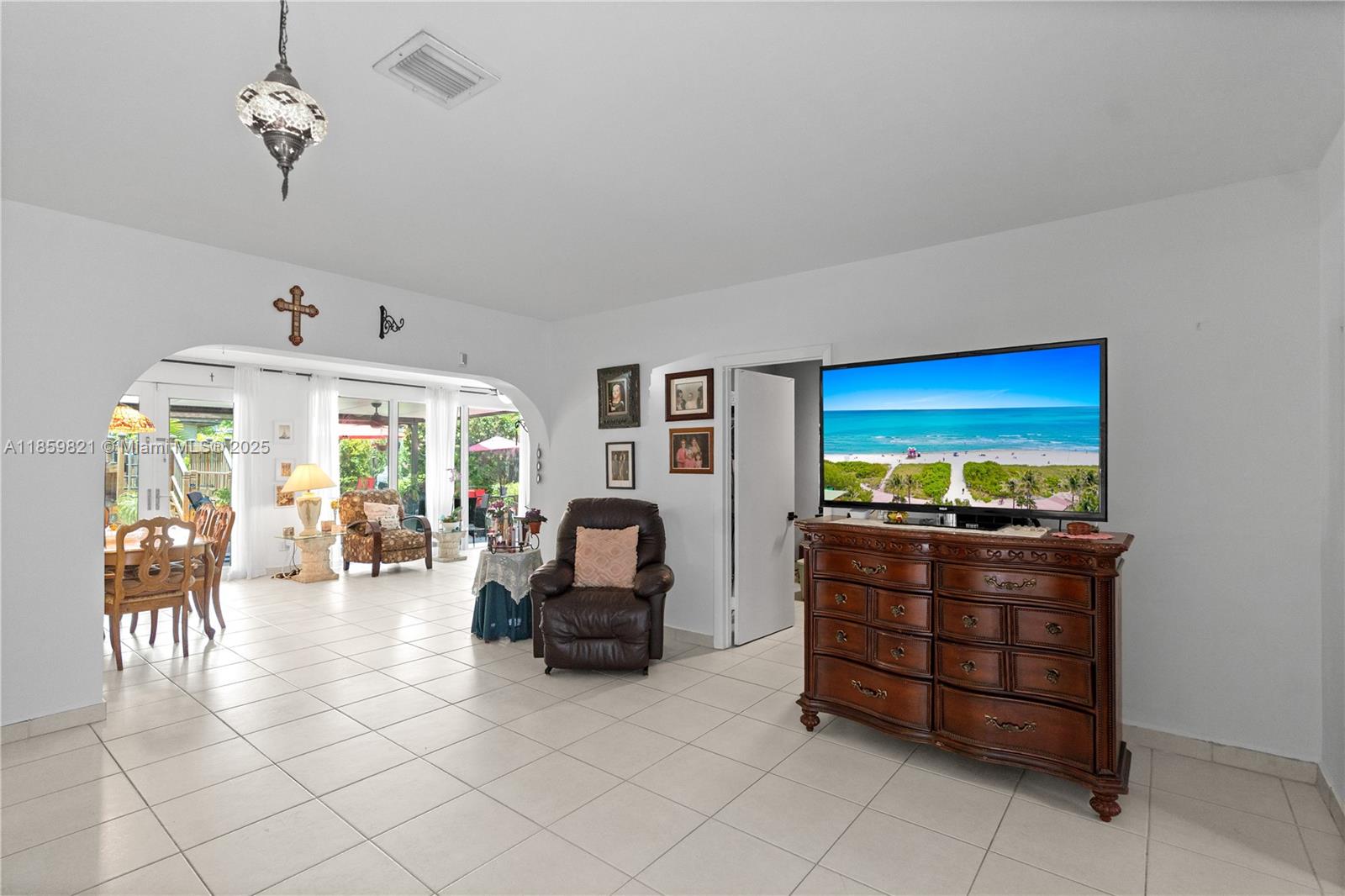 7528 Hispanola Ave North Bay Village, FL 33141