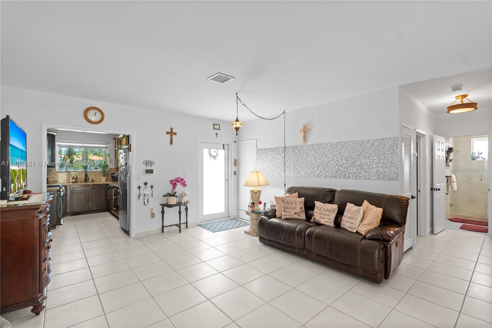 7528 Hispanola Ave North Bay Village, FL 33141