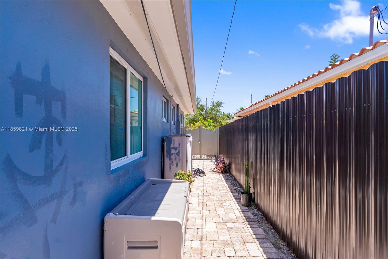 7528 Hispanola Ave North Bay Village, FL 33141