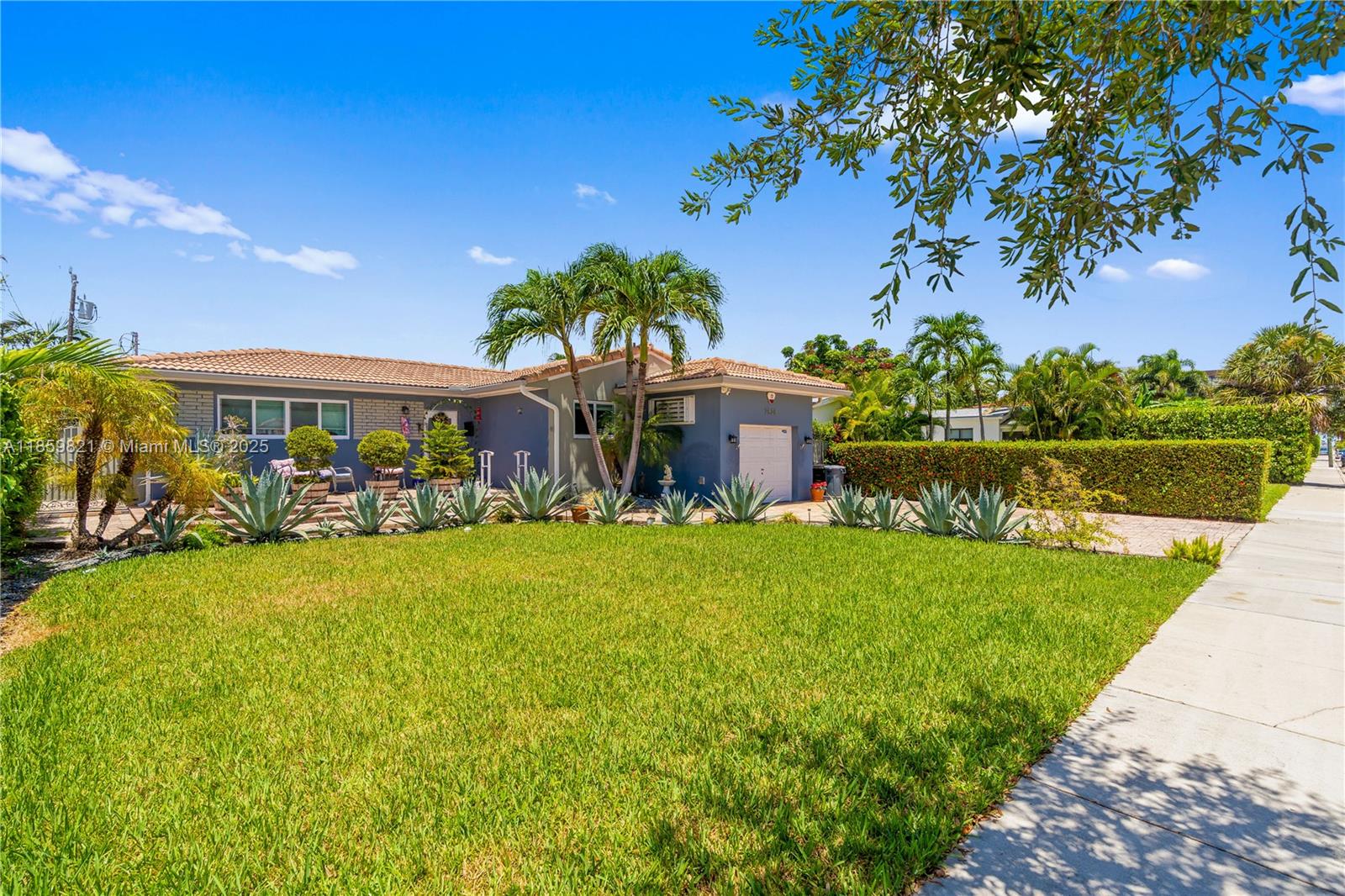 7528 Hispanola Ave North Bay Village, FL 33141