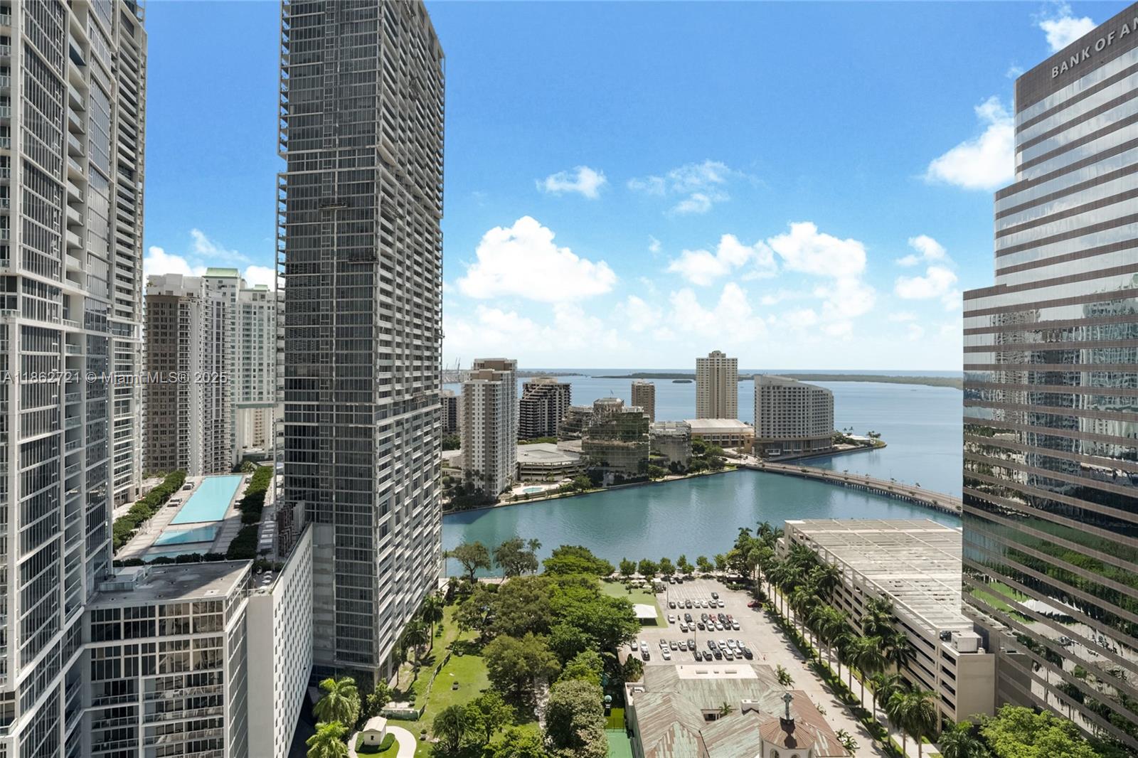 500 Brickell Ave #2702