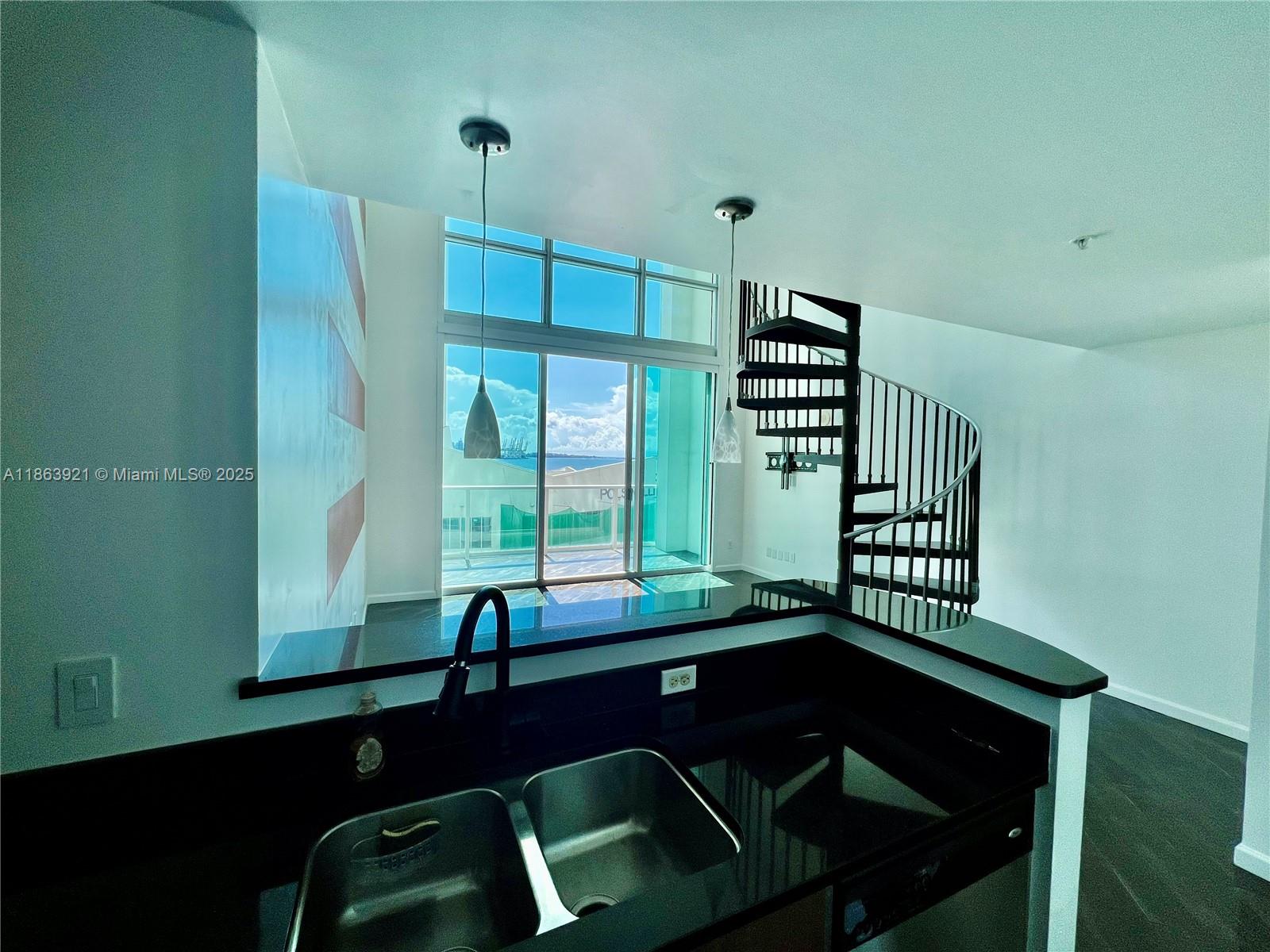 image @ Metropolitan Miami3