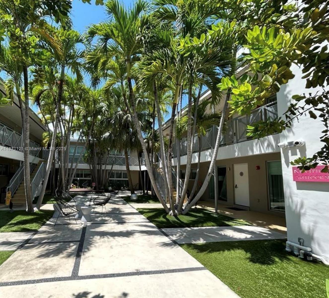 1816 Meridian Ave #12