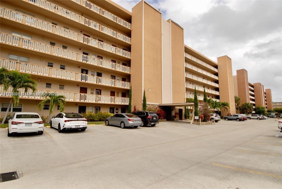 300 NE 12th Ave #101