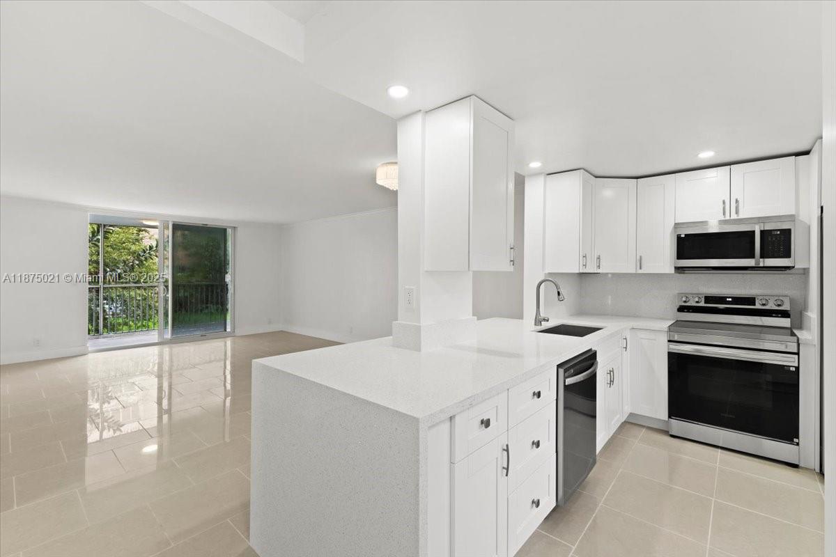 319 NE 14th Ave #201