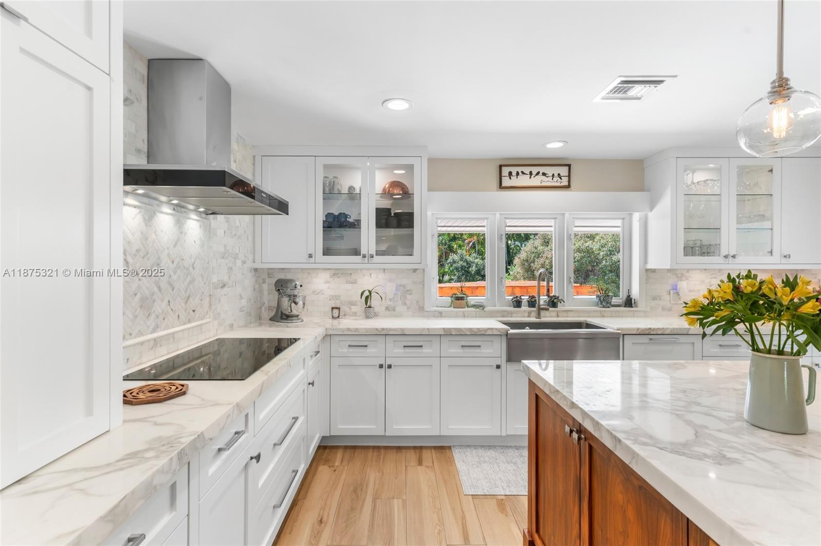 451 Ridge Rd Coral Gables, FL 33143 451 Ridge Rd Coral Gables, FL 33143