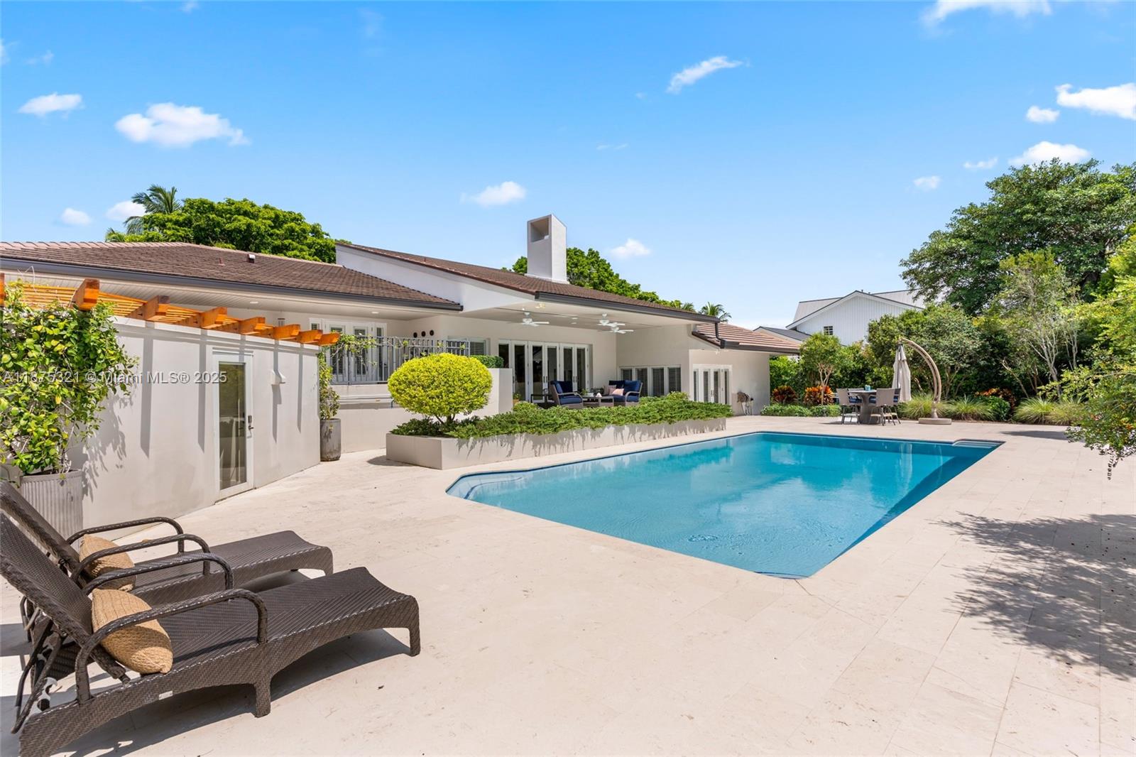 451 Ridge Rd Coral Gables, FL 33143 451 Ridge Rd Coral Gables, FL 33143