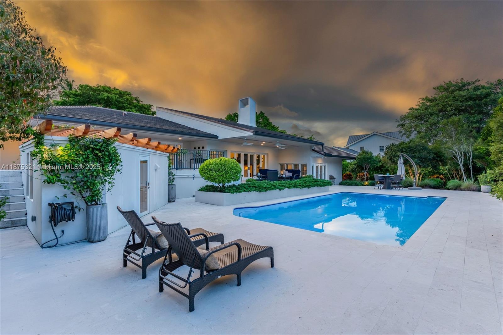 451 Ridge Rd Coral Gables, FL 33143 451 Ridge Rd Coral Gables, FL 33143