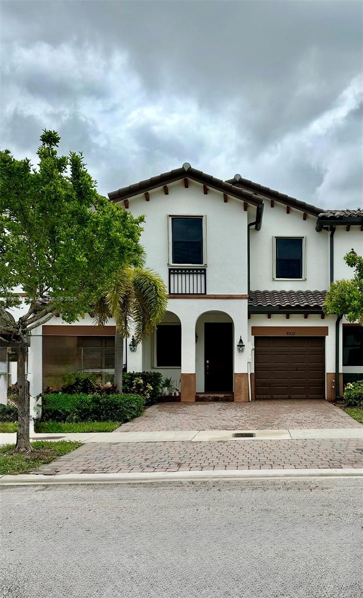 8821 NW 103rd Pl