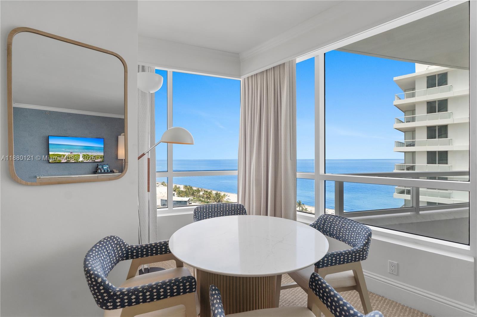 image Fontainebleau Ii Condo11