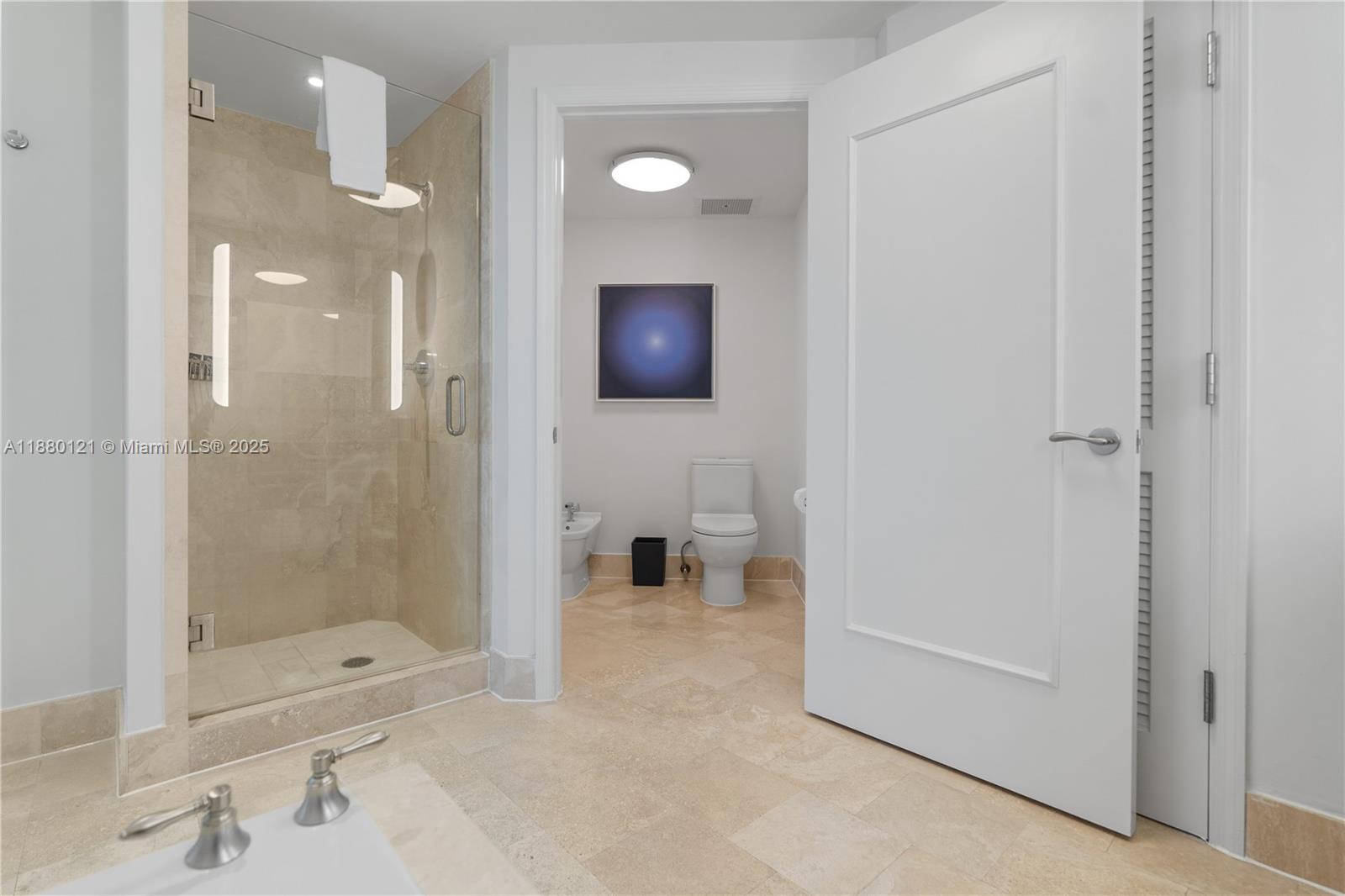 image Fontainebleau Ii Condo20