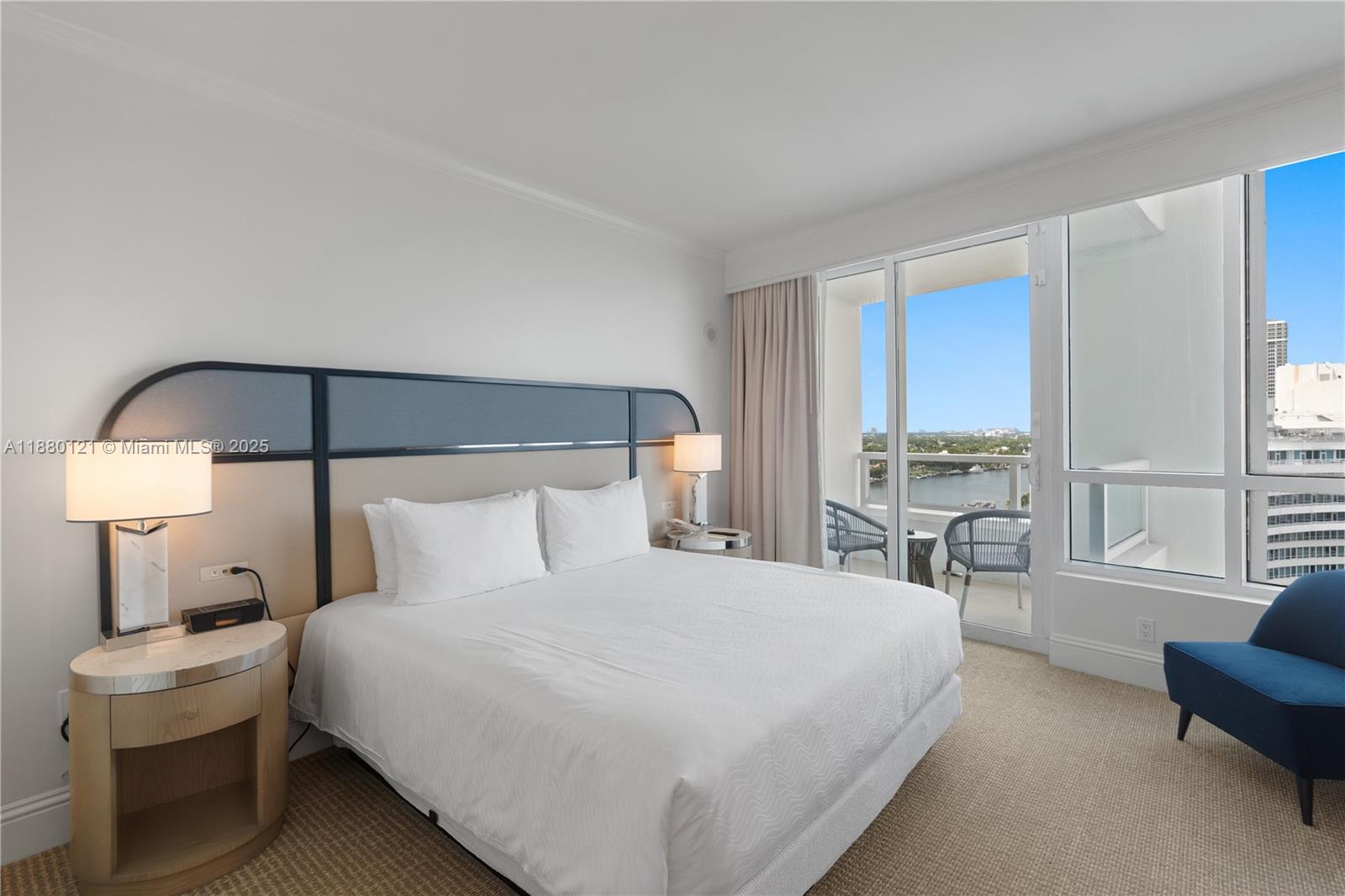 image Fontainebleau Ii Condo24