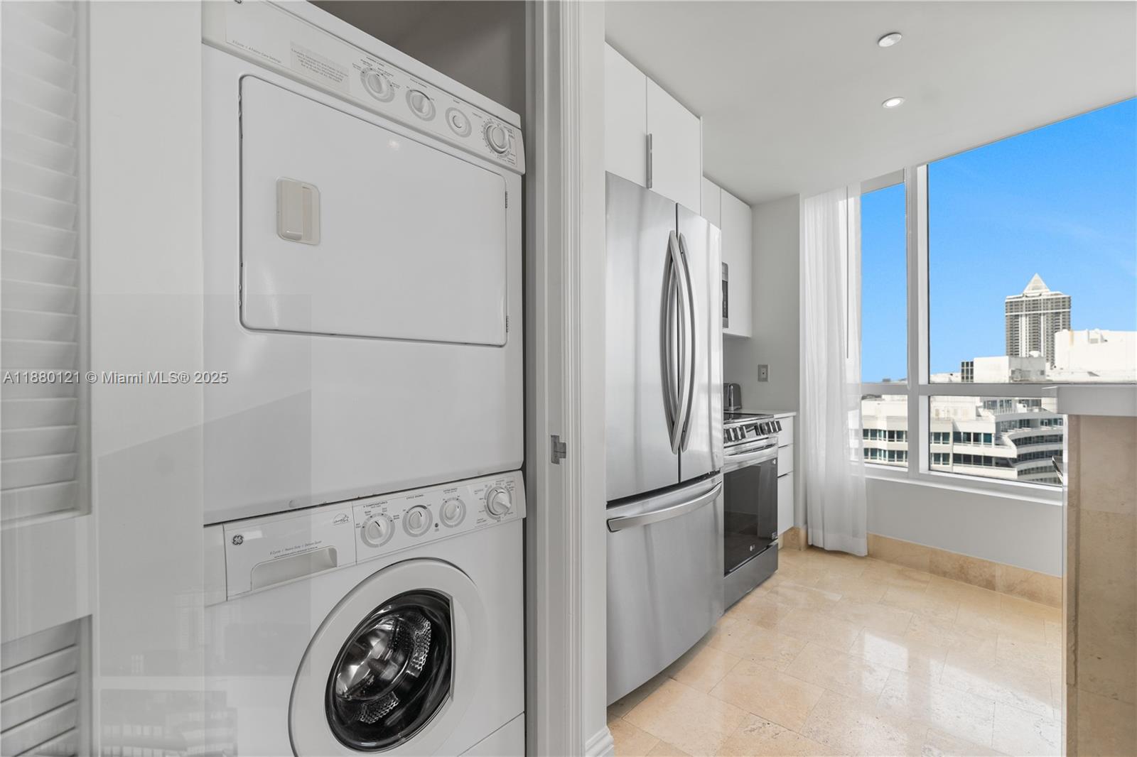 image Fontainebleau Ii Condo30