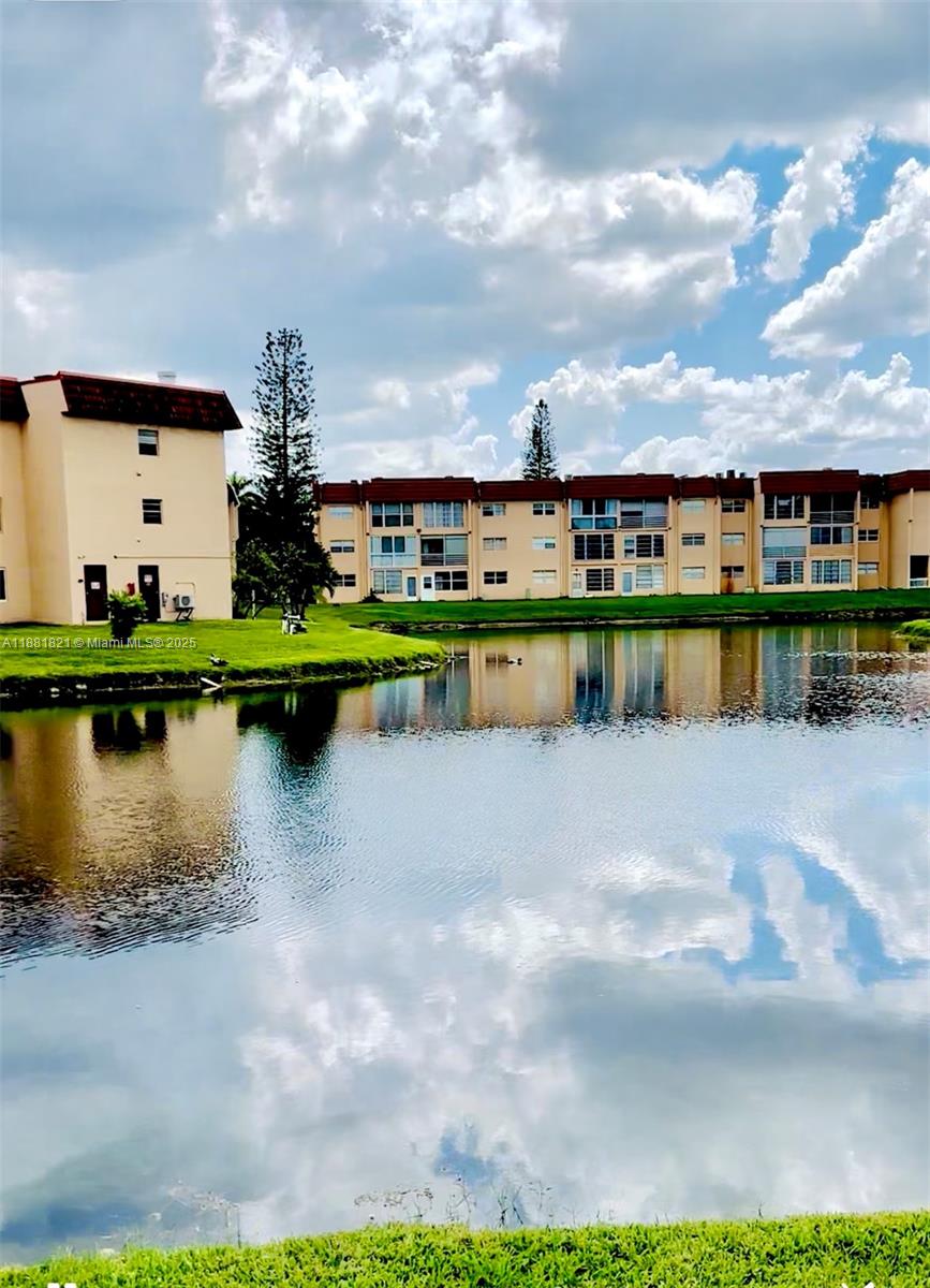 8881 Sunrise Lks Blvd #108