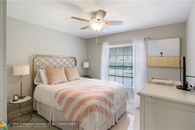 12180 NW 2nd St Coral Springs, FL 33071