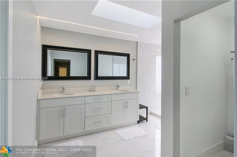 12180 NW 2nd St Coral Springs, FL 33071