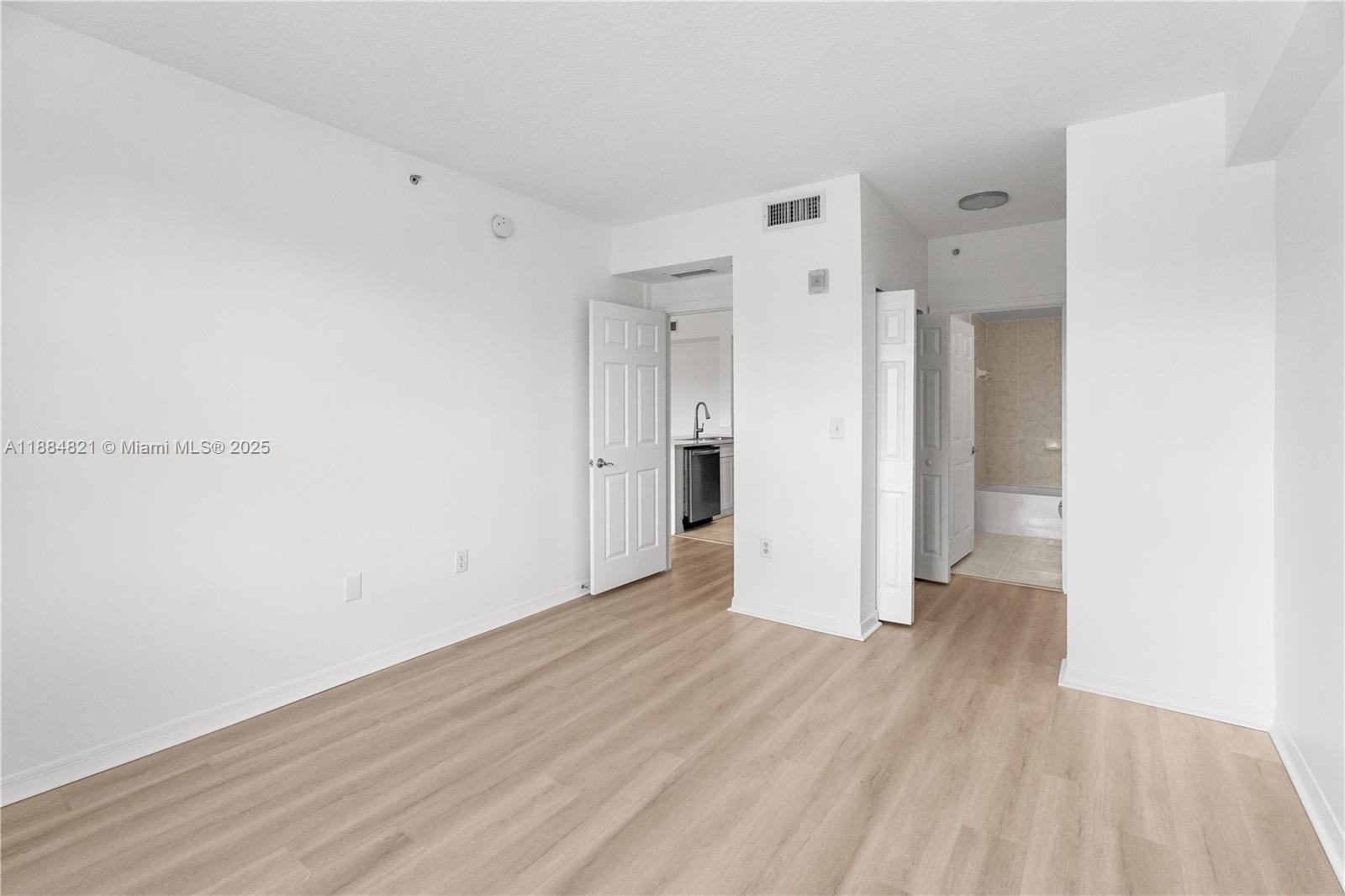 6851 SW 44th St #309 Miami, FL 33155