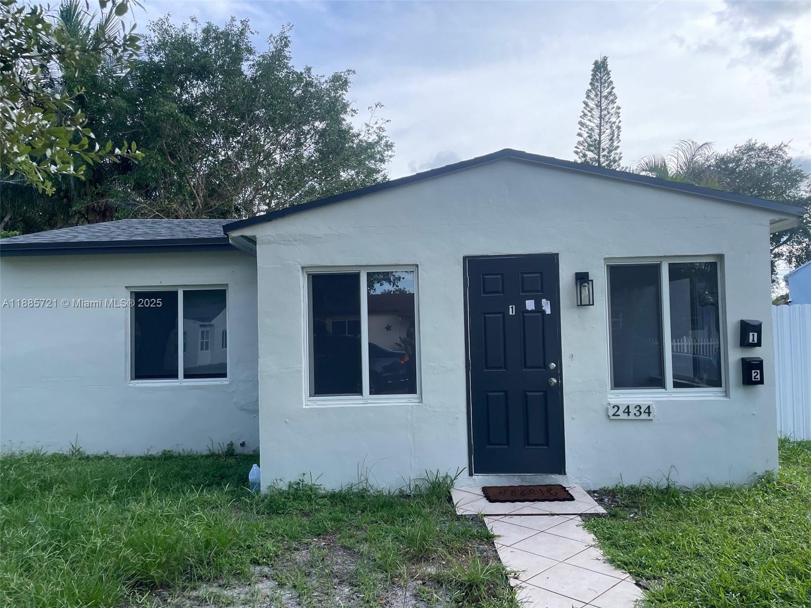 2434 N Coolidge St #FRONT