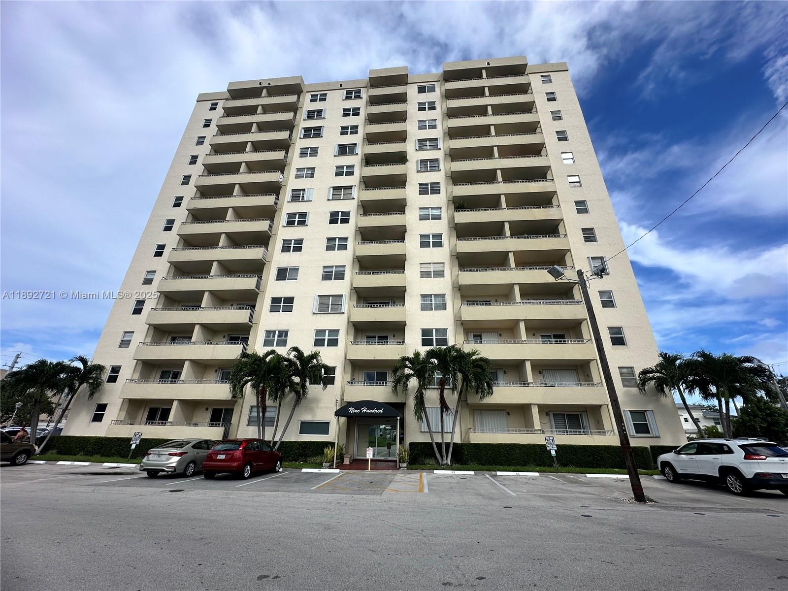 900 NE 18th Ave #304