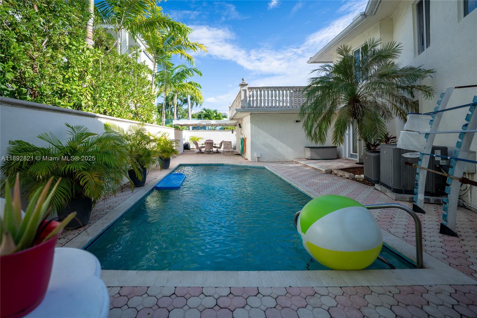 2701 N Atlantic Blvd Fort Lauderdale, FL 33308