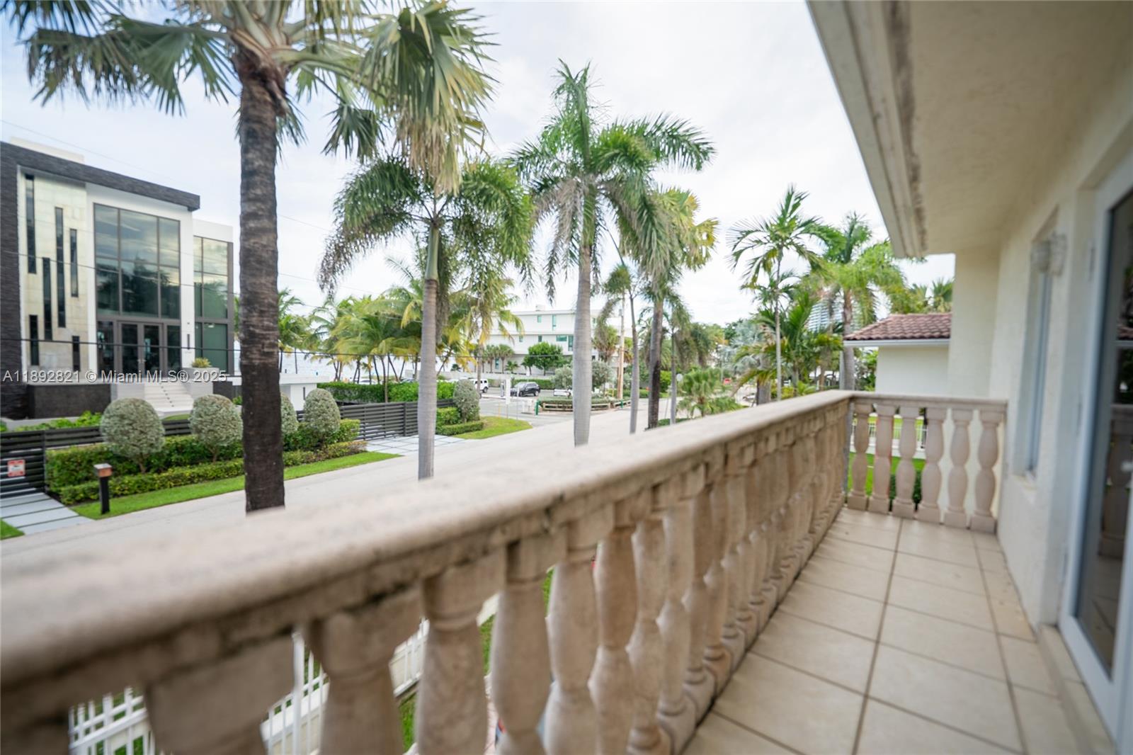 2701 N Atlantic Blvd Fort Lauderdale, FL 33308