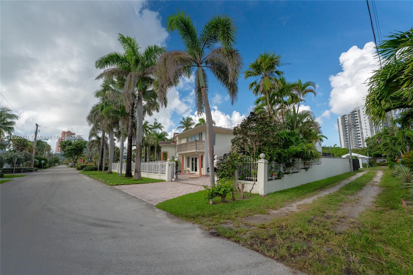 2701 N Atlantic Blvd Fort Lauderdale, FL 33308