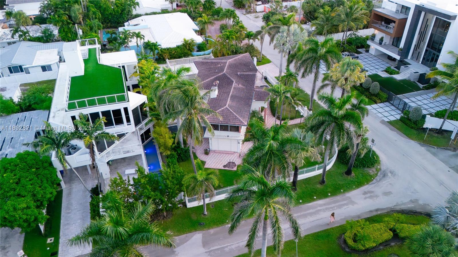 2701 N Atlantic Blvd Fort Lauderdale, FL 33308