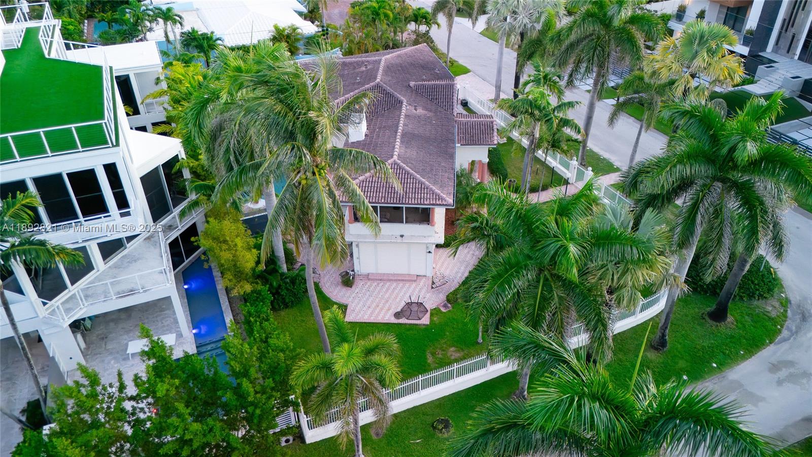 2701 N Atlantic Blvd Fort Lauderdale, FL 33308