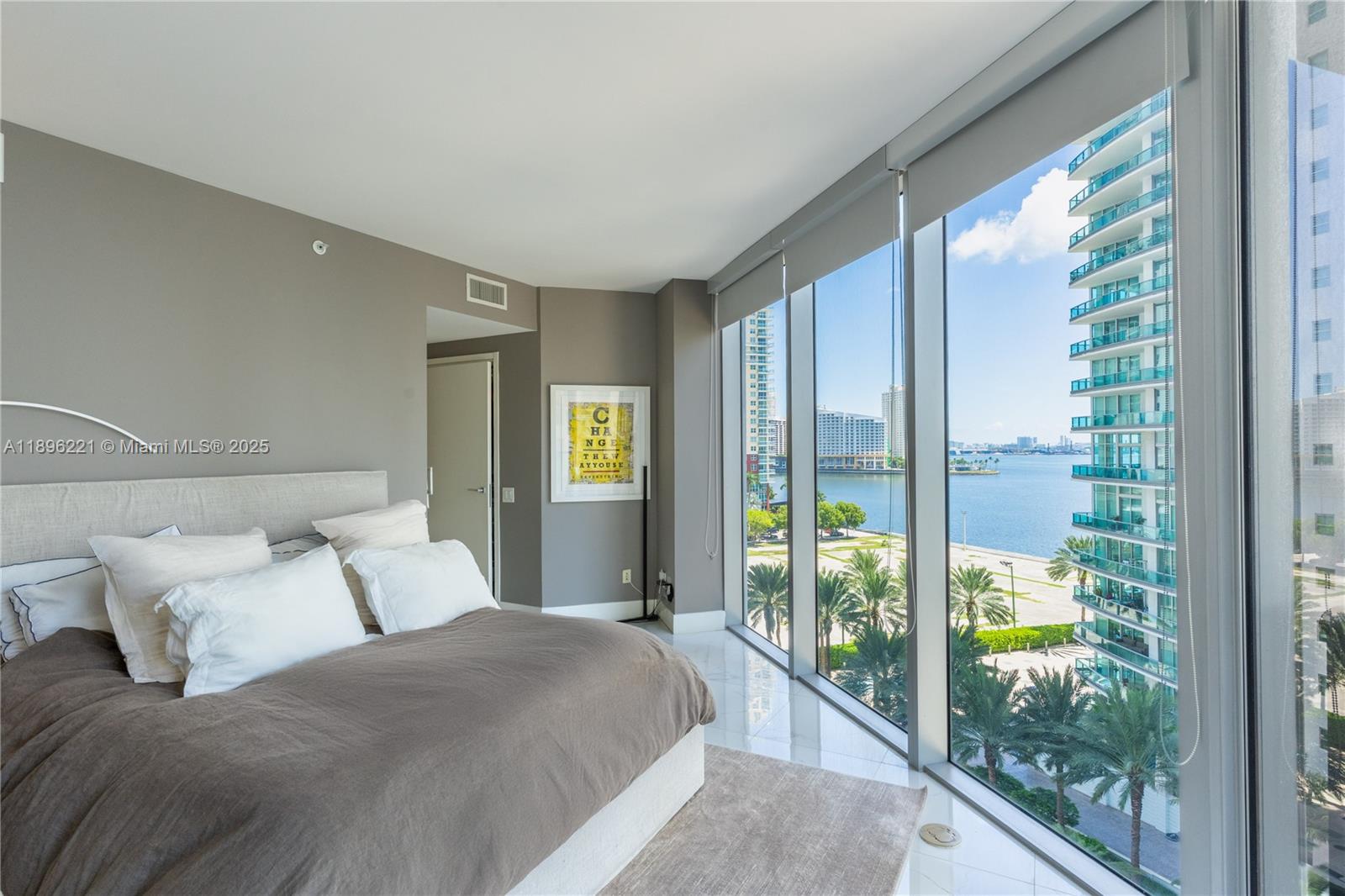 image Brickellhouse Condo11