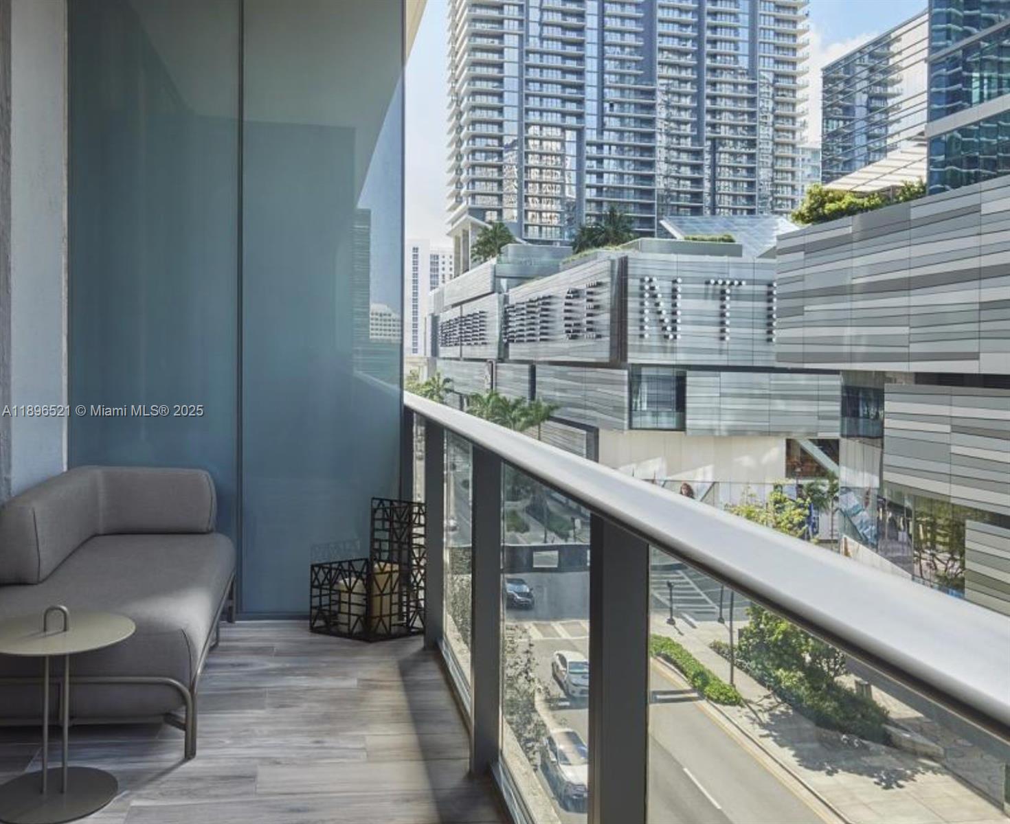 image Sls Lux Brickell9