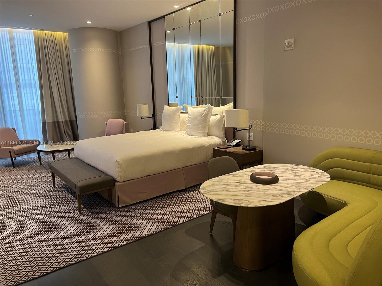 image Sls Lux Brickell1