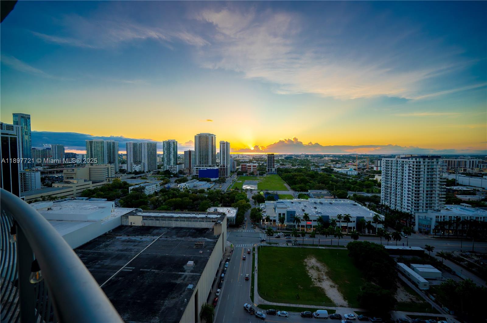 1750 N Bayshore Dr #2615