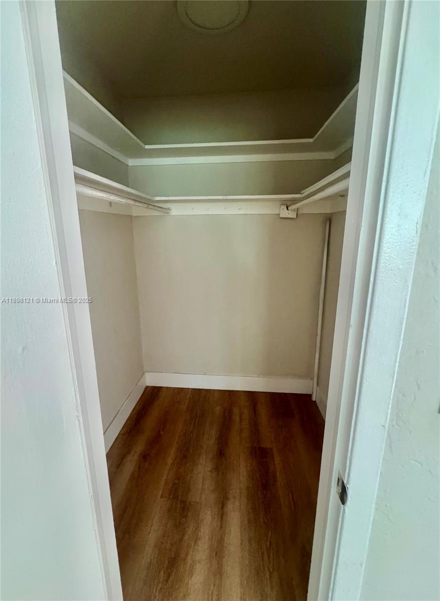 6805 SW 88th St #12 Pinecrest, FL 33156