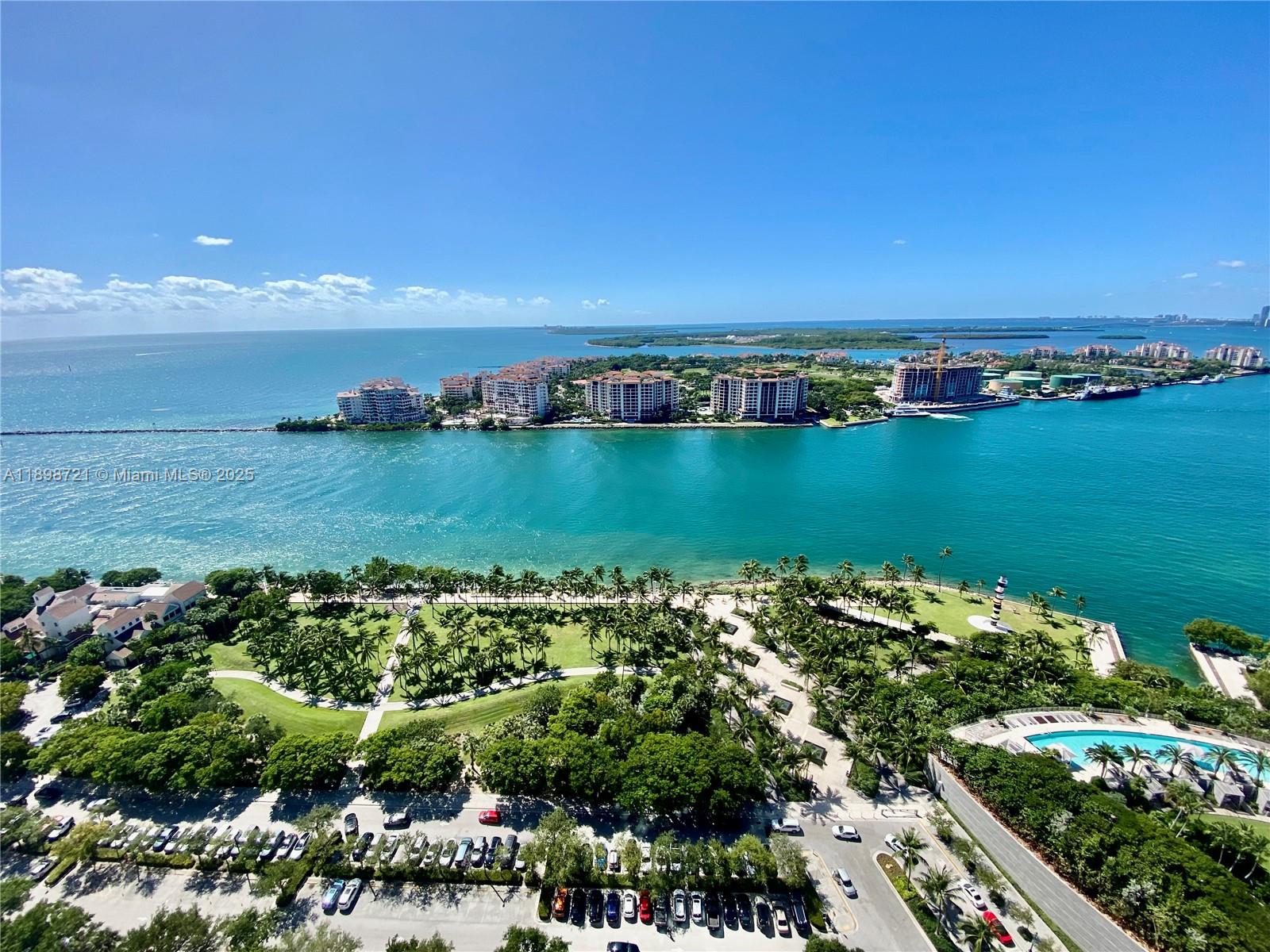 300 S Pointe Dr #3204