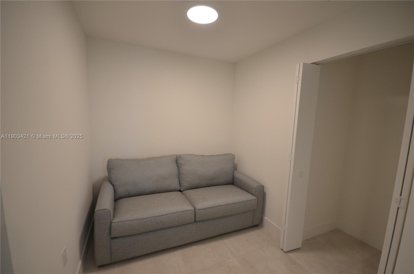 image Smart Brickell3