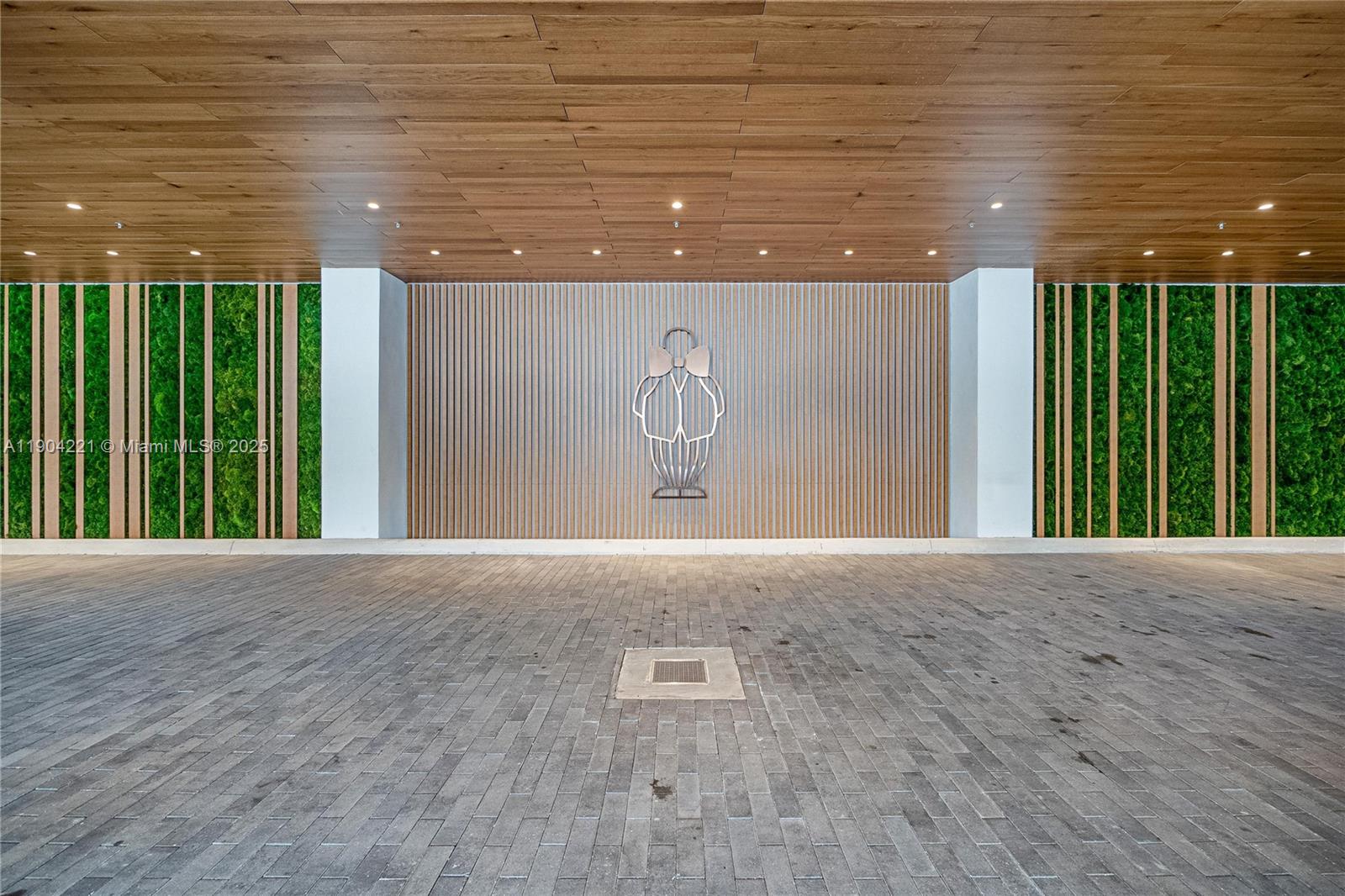 2678 Tigertail Ave #1205 Miami, FL 33133