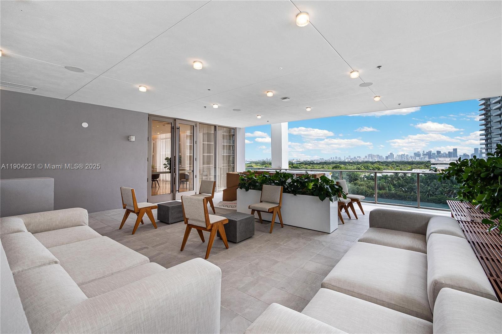 2678 Tigertail Ave #1205 Miami, FL 33133