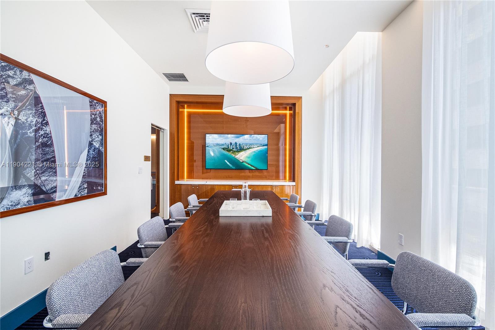 2678 Tigertail Ave #1205 Miami, FL 33133