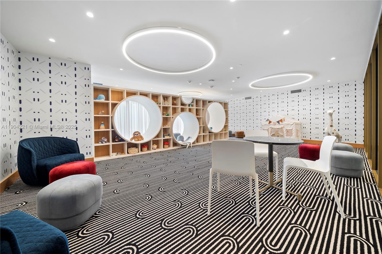 2678 Tigertail Ave #1205 Miami, FL 33133